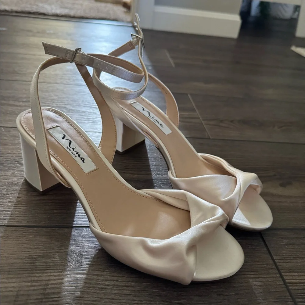 NIGELLA-Women's Ivory Satin Mid-Heel Block Sandal - Picture 2 of 6